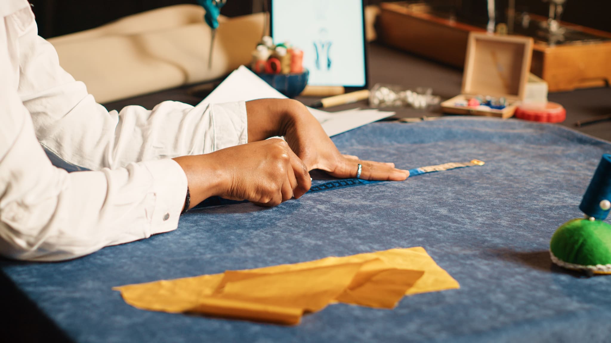 Fazendo Moda: técnicas e procedimentos para costura